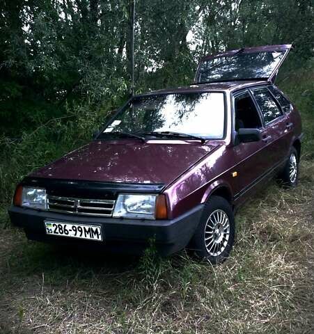 Красный ВАЗ 2109, объемом двигателя 1.5 л и пробегом 164 тыс. км за 2200 $, фото 1 на Automoto.ua