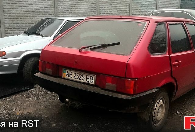Красный ВАЗ 2109, объемом двигателя 1.5 л и пробегом 0 тыс. км за 1000 $, фото 1 на Automoto.ua