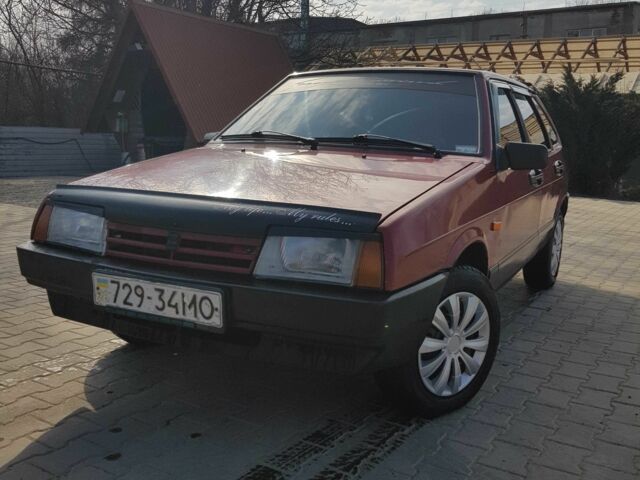 Красный ВАЗ 2109, объемом двигателя 1.5 л и пробегом 56 тыс. км за 1100 $, фото 1 на Automoto.ua