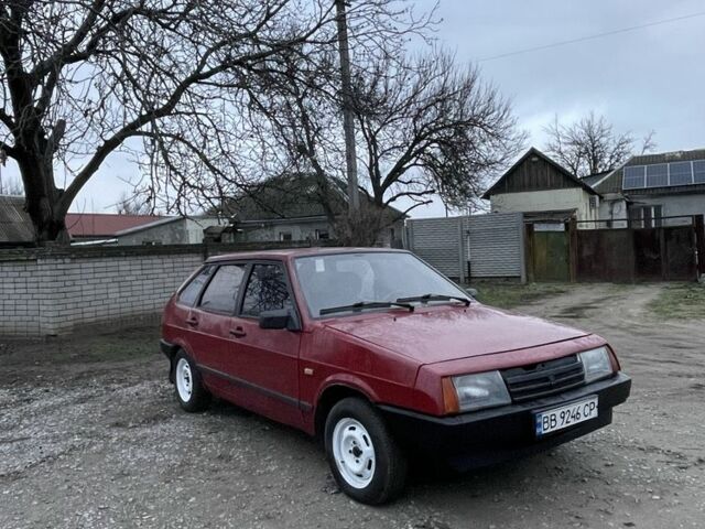Красный ВАЗ 2109, объемом двигателя 1.5 л и пробегом 1000 тыс. км за 758 $, фото 1 на Automoto.ua