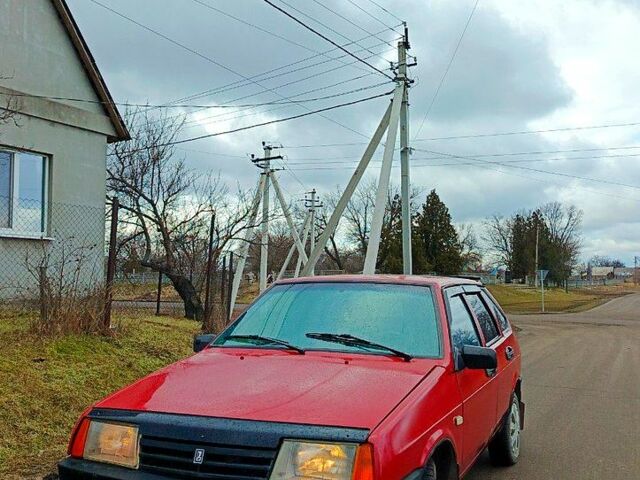 Красный ВАЗ 2109, объемом двигателя 1.5 л и пробегом 200 тыс. км за 1200 $, фото 1 на Automoto.ua