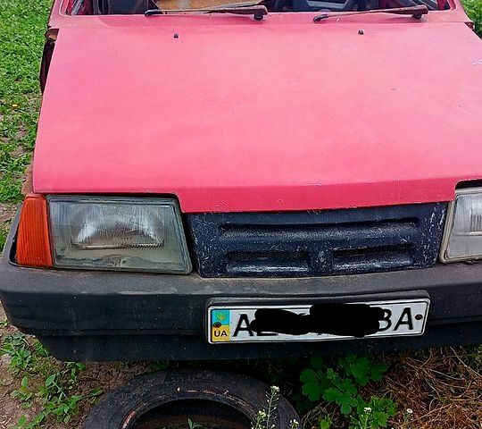 Красный ВАЗ 2109, объемом двигателя 1.3 л и пробегом 0 тыс. км за 180 $, фото 1 на Automoto.ua
