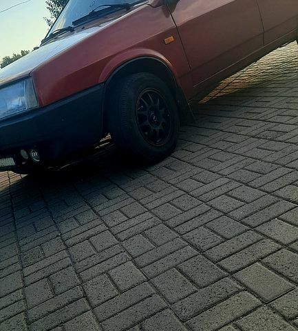 Красный ВАЗ 2109, объемом двигателя 1.3 л и пробегом 167 тыс. км за 1185 $, фото 1 на Automoto.ua