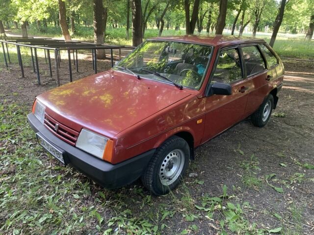 Красный ВАЗ 2109, объемом двигателя 1.5 л и пробегом 90 тыс. км за 1900 $, фото 1 на Automoto.ua