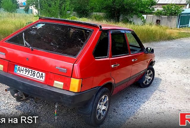Красный ВАЗ 2109, объемом двигателя 1.5 л и пробегом 0 тыс. км за 1100 $, фото 1 на Automoto.ua