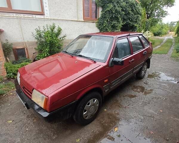 Красный ВАЗ 2109, объемом двигателя 1.5 л и пробегом 350 тыс. км за 800 $, фото 1 на Automoto.ua