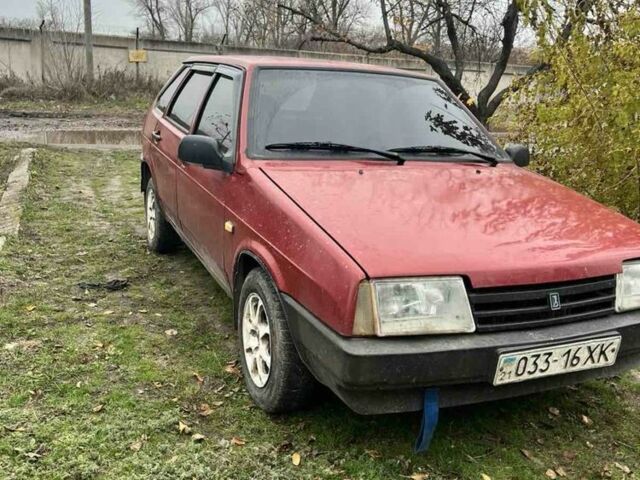 Красный ВАЗ 2109, объемом двигателя 1.5 л и пробегом 200 тыс. км за 953 $, фото 1 на Automoto.ua