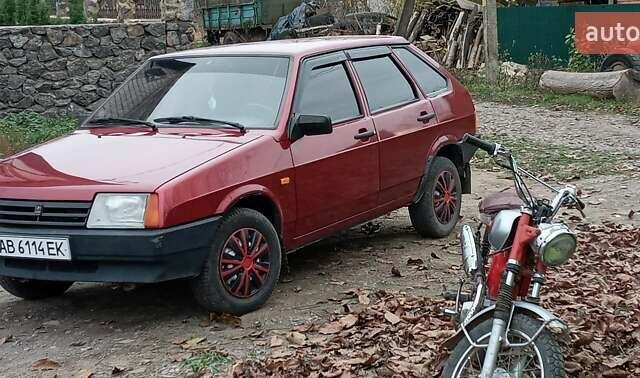 Красный ВАЗ 2109, объемом двигателя 1.5 л и пробегом 110 тыс. км за 1900 $, фото 1 на Automoto.ua