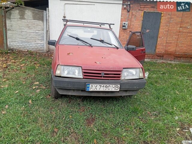 Красный ВАЗ 2109, объемом двигателя 1.5 л и пробегом 300 тыс. км за 927 $, фото 1 на Automoto.ua