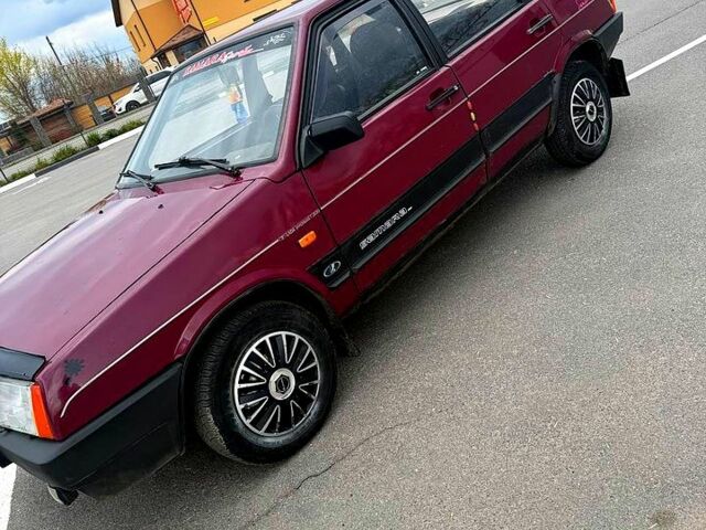 Красный ВАЗ 2109, объемом двигателя 1.5 л и пробегом 200 тыс. км за 1350 $, фото 1 на Automoto.ua