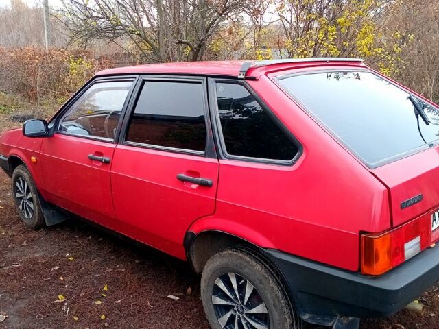 Красный ВАЗ 2109, объемом двигателя 1.5 л и пробегом 230 тыс. км за 2150 $, фото 1 на Automoto.ua