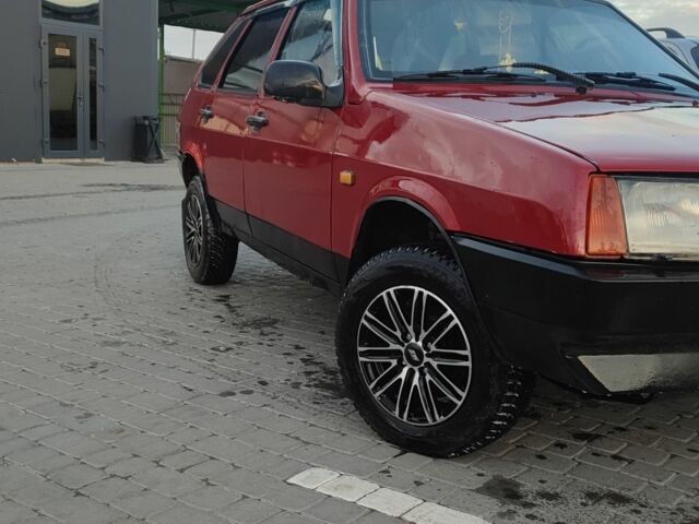 Красный ВАЗ 2109, объемом двигателя 0 л и пробегом 200 тыс. км за 1000 $, фото 1 на Automoto.ua