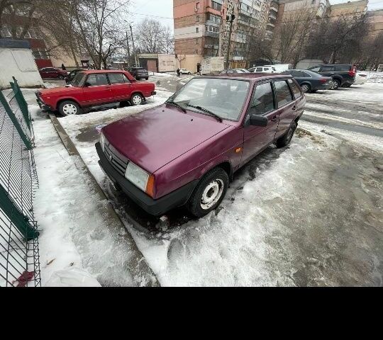 Красный ВАЗ 2109, объемом двигателя 1.5 л и пробегом 140 тыс. км за 1200 $, фото 1 на Automoto.ua