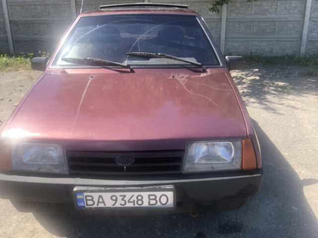 Красный ВАЗ 2109, объемом двигателя 1.5 л и пробегом 200 тыс. км за 1500 $, фото 1 на Automoto.ua