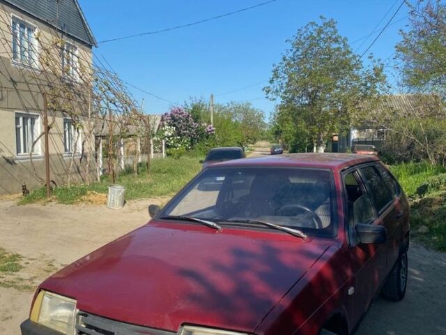 Красный ВАЗ 2109, объемом двигателя 1.5 л и пробегом 100 тыс. км за 700 $, фото 1 на Automoto.ua