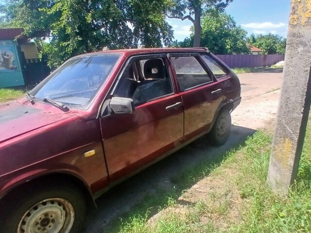 Красный ВАЗ 2109, объемом двигателя 1.5 л и пробегом 56 тыс. км за 382 $, фото 1 на Automoto.ua