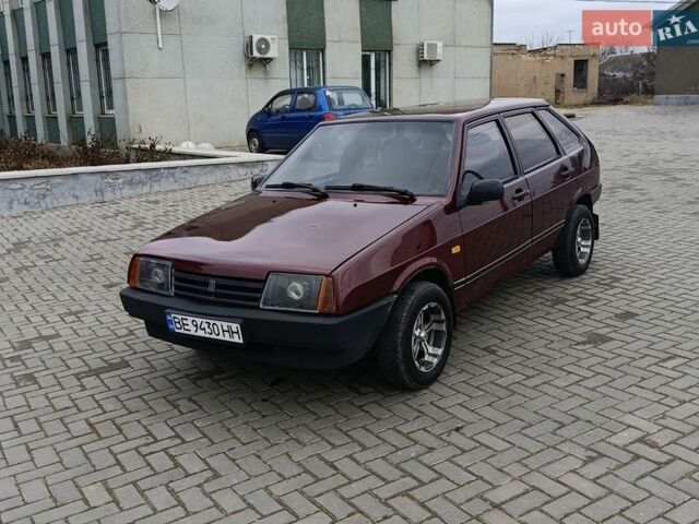 Красный ВАЗ 2109, объемом двигателя 1.5 л и пробегом 199 тыс. км за 2000 $, фото 1 на Automoto.ua