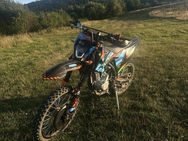 Красный ВАЗ 2109, объемом двигателя 1.6 л и пробегом 220 тыс. км за 2250 $, фото 1 на Automoto.ua