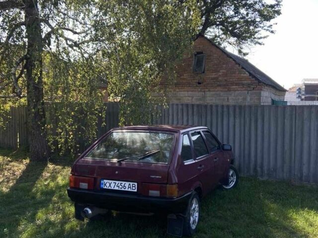 Красный ВАЗ 2109, объемом двигателя 1.5 л и пробегом 250 тыс. км за 1428 $, фото 1 на Automoto.ua