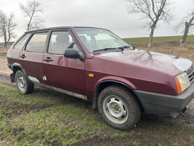 Красный ВАЗ 2109, объемом двигателя 1.6 л и пробегом 198 тыс. км за 1200 $, фото 1 на Automoto.ua