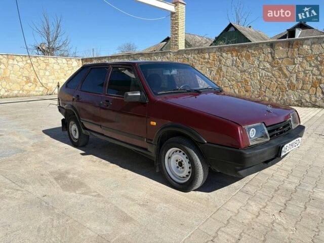 Красный ВАЗ 2109, объемом двигателя 1.5 л и пробегом 180 тыс. км за 1150 $, фото 1 на Automoto.ua