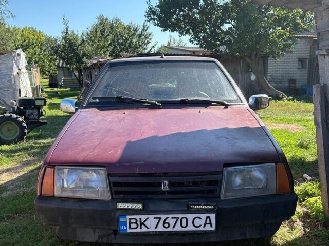 Червоний ВАЗ 2109, об'ємом двигуна 1.6 л та пробігом 300 тис. км за 1100 $, фото 1 на Automoto.ua