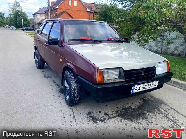 Красный ВАЗ 2109, объемом двигателя 1.6 л и пробегом 205 тыс. км за 900 $, фото 1 на Automoto.ua
