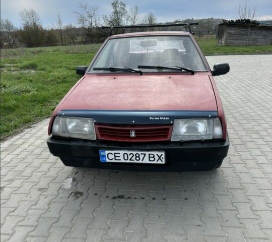 ВАЗ 2109 1993 в Черновцах на Automoto.ua Красный ВАЗ 2109, объемом двигателя 1.3 л и пробегом 2 тыс. км за 600 $, фото 1 на Automoto.ua
