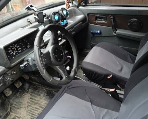 Красный ВАЗ 2109, объемом двигателя 1.5 л и пробегом 380 тыс. км за 1100 $, фото 1 на Automoto.ua