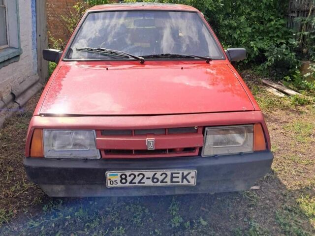Красный ВАЗ 2109, объемом двигателя 1 л и пробегом 317 тыс. км за 700 $, фото 1 на Automoto.ua