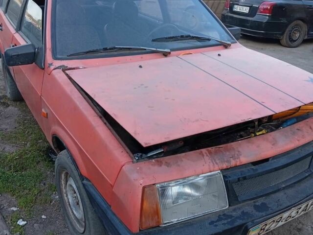Красный ВАЗ 2109, объемом двигателя 1 л и пробегом 1 тыс. км за 344 $, фото 1 на Automoto.ua