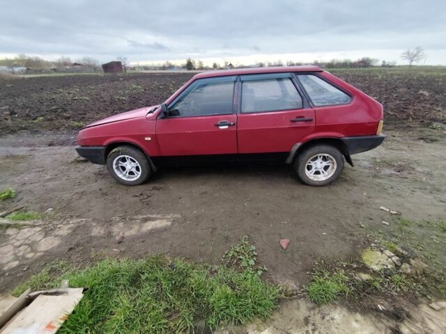 Красный ВАЗ 2109, объемом двигателя 1.3 л и пробегом 147 тыс. км за 711 $, фото 1 на Automoto.ua