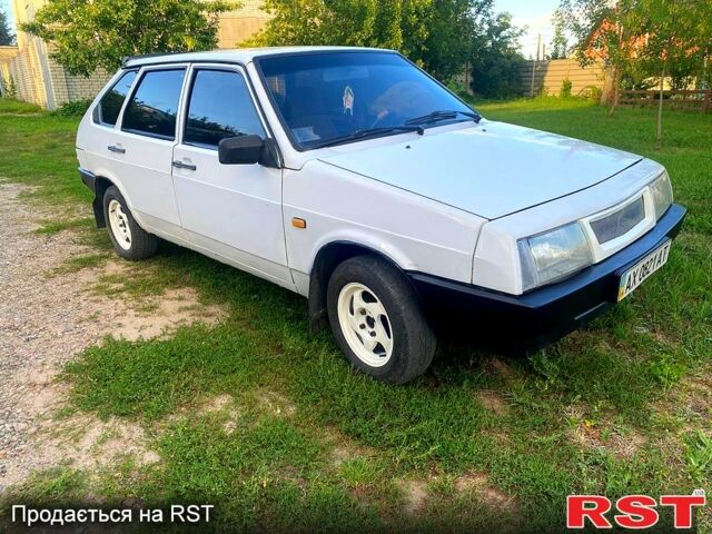 ВАЗ 2109, объемом двигателя 1.5 л и пробегом 0 тыс. км за 1000 $, фото 1 на Automoto.ua