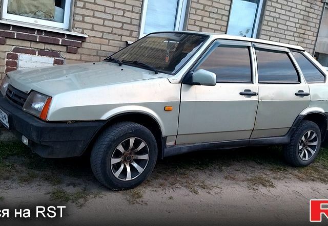 ВАЗ 2109, объемом двигателя 1.5 л и пробегом 0 тыс. км за 1000 $, фото 1 на Automoto.ua