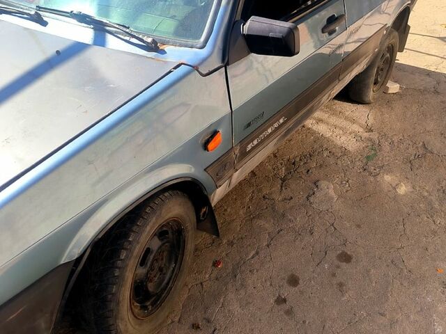 ВАЗ 2109, объемом двигателя 1.5 л и пробегом 0 тыс. км за 1000 $, фото 1 на Automoto.ua