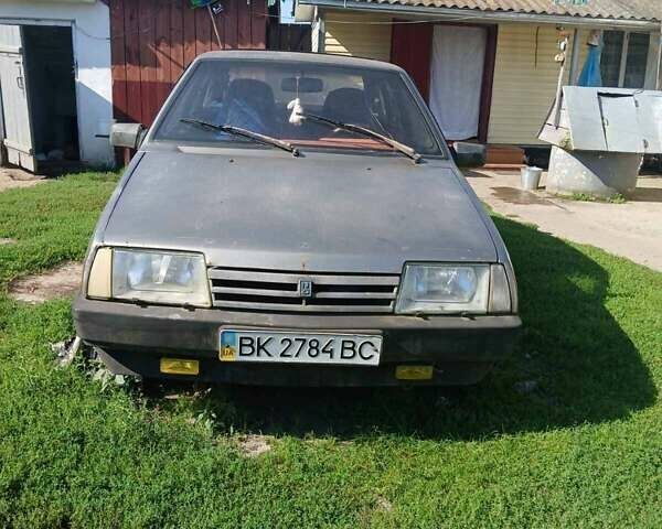 ВАЗ 2109, объемом двигателя 1.5 л и пробегом 344 тыс. км за 1500 $, фото 1 на Automoto.ua