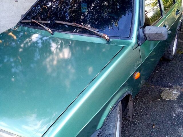 ВАЗ 2109, об'ємом двигуна 1.6 л та пробігом 300 тис. км за 800 $, фото 1 на Automoto.ua