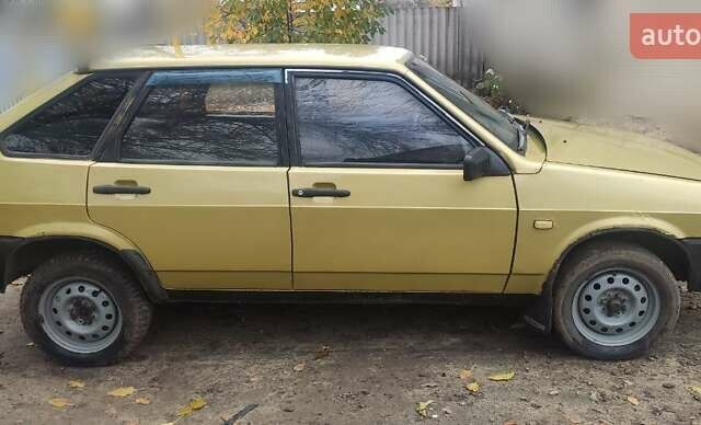 Желтый ВАЗ 2109, объемом двигателя 1.29 л и пробегом 500 тыс. км за 1200 $, фото 1 на Automoto.ua