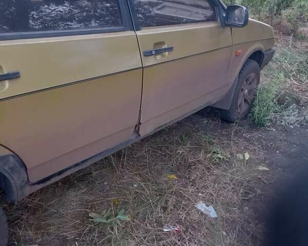 Желтый ВАЗ 2109, объемом двигателя 1.3 л и пробегом 960 тыс. км за 1200 $, фото 1 на Automoto.ua