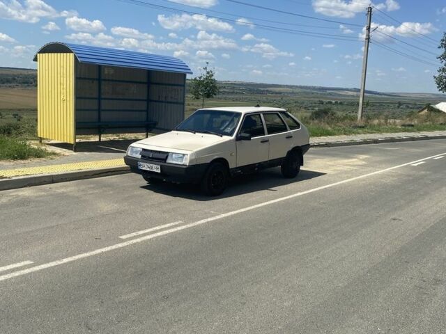 Жовтий ВАЗ 2109, об'ємом двигуна 1.5 л та пробігом 3 тис. км за 901 $, фото 1 на Automoto.ua