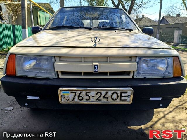 Серый ВАЗ 2109, объемом двигателя 1.3 л и пробегом 200 тыс. км за 1300 $, фото 1 на Automoto.ua