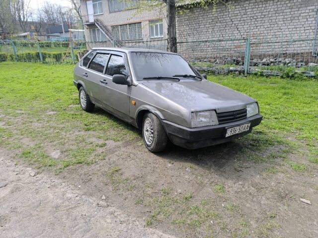 Серый ВАЗ 2109, объемом двигателя 1 л и пробегом 400 тыс. км за 685 $, фото 1 на Automoto.ua