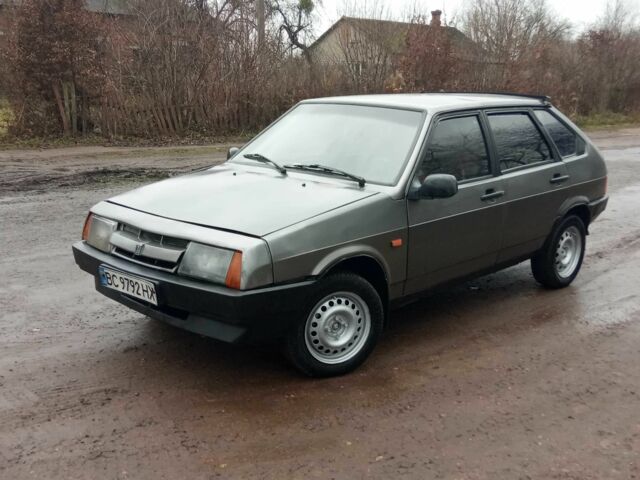 Серый ВАЗ 2109, объемом двигателя 1.3 л и пробегом 330 тыс. км за 516 $, фото 1 на Automoto.ua