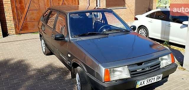 Серый ВАЗ 2109, объемом двигателя 1.5 л и пробегом 270 тыс. км за 1200 $, фото 1 на Automoto.ua