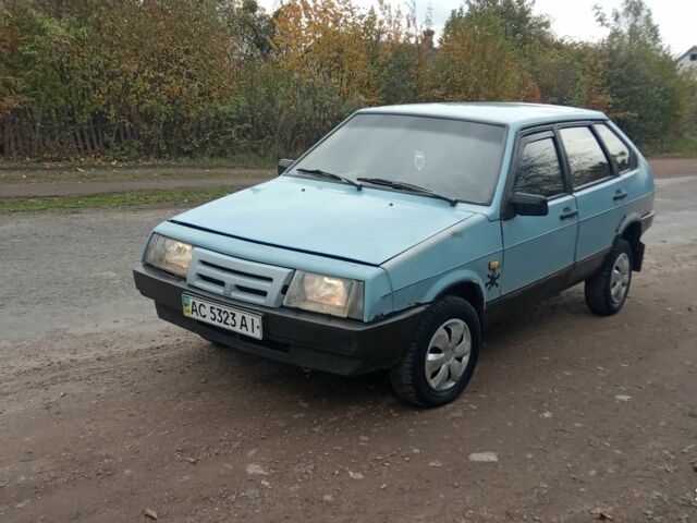Серый ВАЗ 2109, объемом двигателя 1.5 л и пробегом 330 тыс. км за 594 $, фото 1 на Automoto.ua