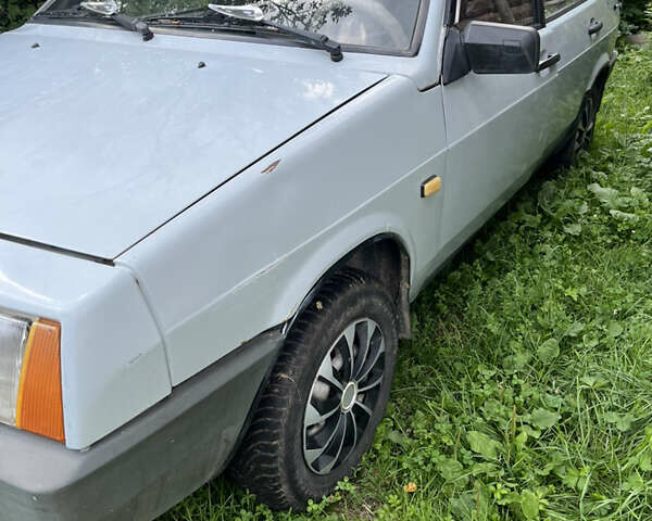 Серый ВАЗ 2109, объемом двигателя 1.5 л и пробегом 300 тыс. км за 700 $, фото 1 на Automoto.ua