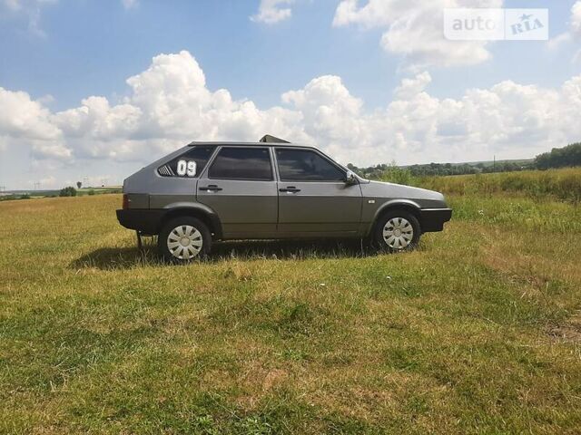 Серый ВАЗ 2109, объемом двигателя 1.3 л и пробегом 300 тыс. км за 1350 $, фото 1 на Automoto.ua