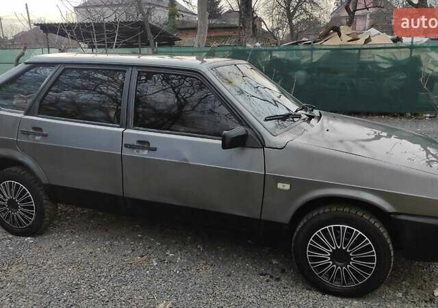Серый ВАЗ 2109, объемом двигателя 1.5 л и пробегом 100 тыс. км за 900 $, фото 1 на Automoto.ua