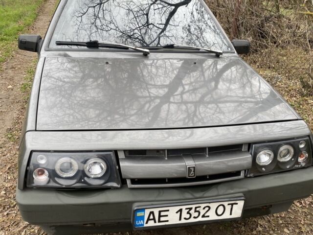 Серый ВАЗ 2109, объемом двигателя 1.3 л и пробегом 320 тыс. км за 1350 $, фото 1 на Automoto.ua