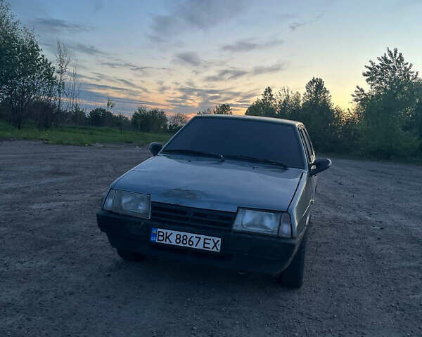 Серый ВАЗ 2109, объемом двигателя 1.5 л и пробегом 130 тыс. км за 700 $, фото 1 на Automoto.ua